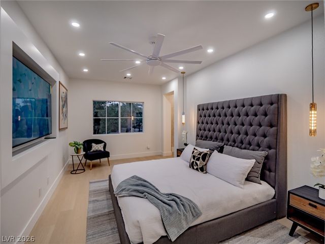 9705 Floweret Avenue, Las Vegas, NV 89117