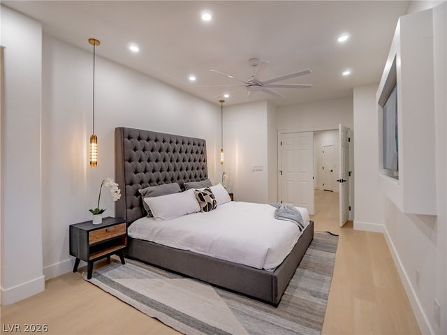 9705 Floweret Avenue, Las Vegas, NV 89117