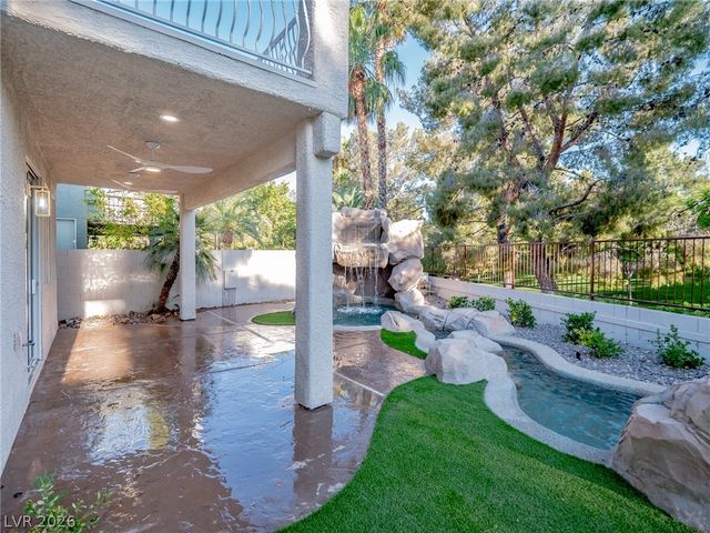 9705 Floweret Avenue, Las Vegas, NV 89117