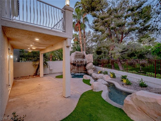 9705 Floweret Avenue, Las Vegas, NV 89117