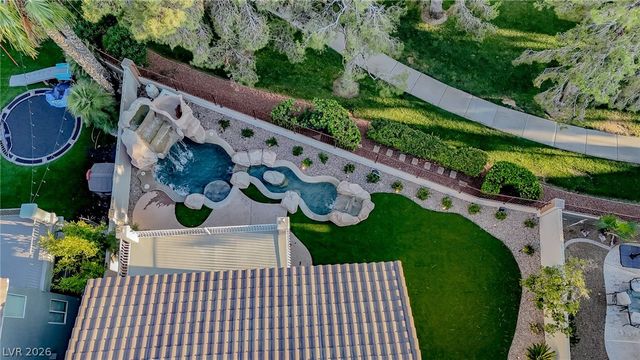 9705 Floweret Avenue, Las Vegas, NV 89117