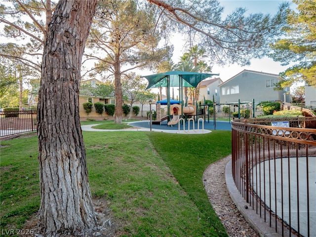 9705 Floweret Avenue, Las Vegas, NV 89117