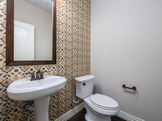 213 Angela DR, Liberty Hill, TX 78642