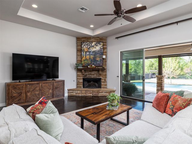 213 Angela DR, Liberty Hill, TX 78642