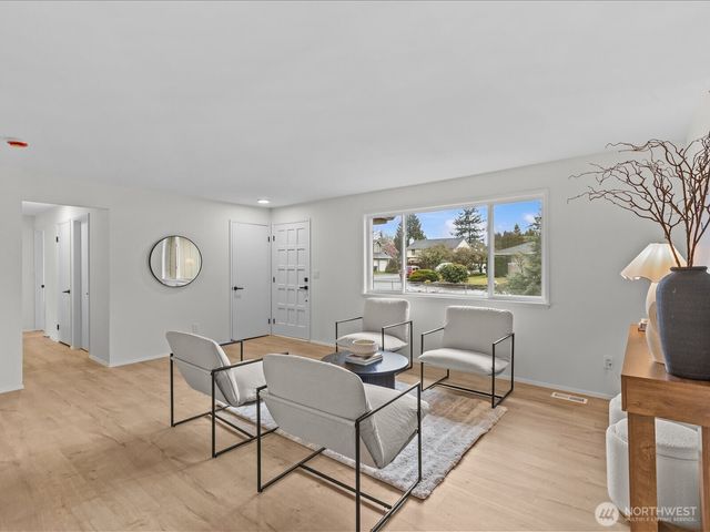 20405 119th Avenue SE, Kent, WA 98031