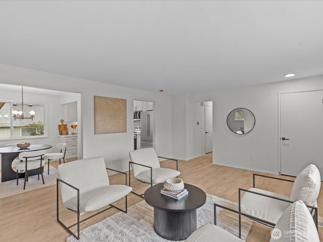 20405 119th Avenue SE, Kent, WA 98031