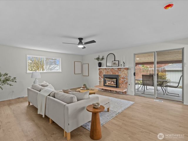 20405 119th Avenue SE, Kent, WA 98031