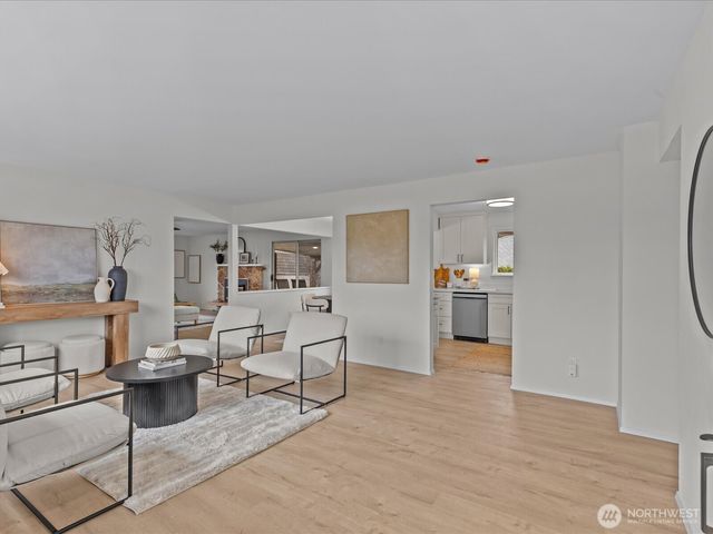 20405 119th Avenue SE, Kent, WA 98031