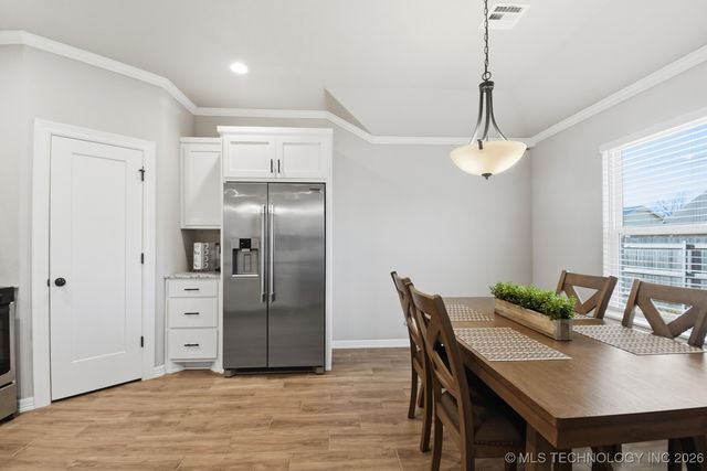 1140 S Javine Avenue, Skiatook, OK 74070