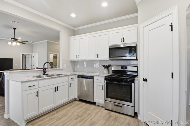 1140 S Javine Avenue, Skiatook, OK 74070