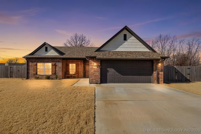 1140 S Javine Avenue, Skiatook, OK 74070