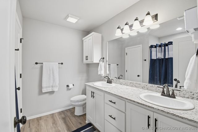 1140 S Javine Avenue, Skiatook, OK 74070