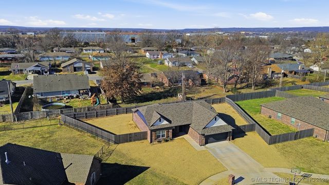 1140 S Javine Avenue, Skiatook, OK 74070