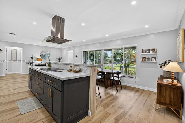 410 SW 55th Ave, Plantation, FL 33317