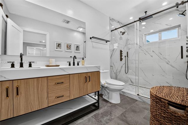 410 SW 55th Ave, Plantation, FL 33317