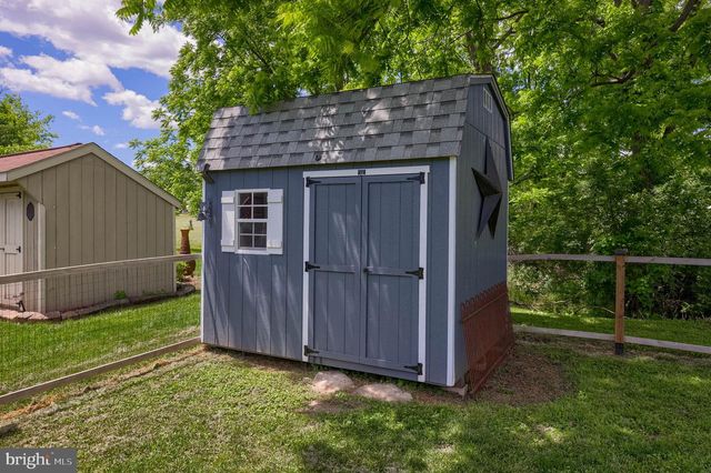 1070 HOLLY LN, Denver, PA 17517