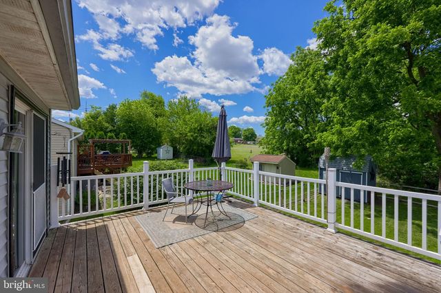 1070 HOLLY LN, Denver, PA 17517