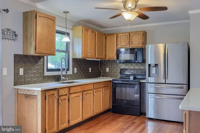 1070 HOLLY LN, Denver, PA 17517
