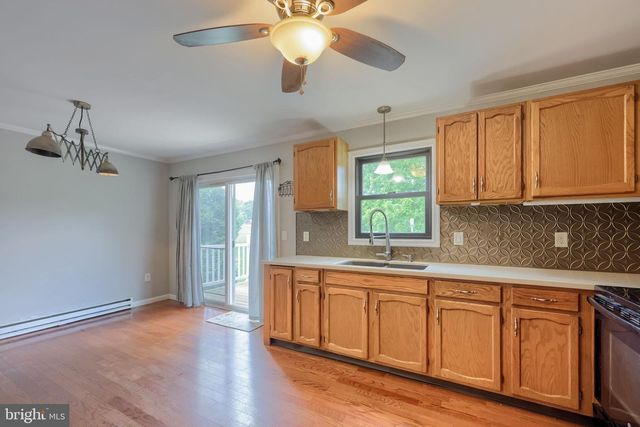 1070 HOLLY LN, Denver, PA 17517
