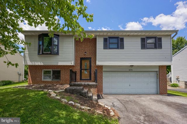 1070 HOLLY LN, Denver, PA 17517
