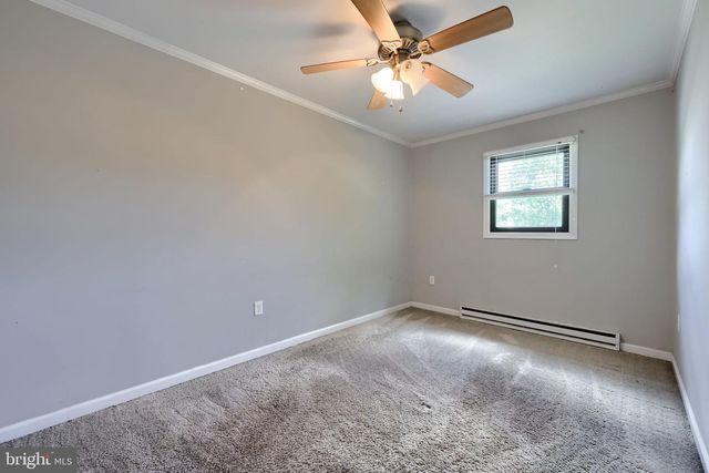 1070 HOLLY LN, Denver, PA 17517