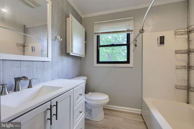 1070 HOLLY LN, Denver, PA 17517