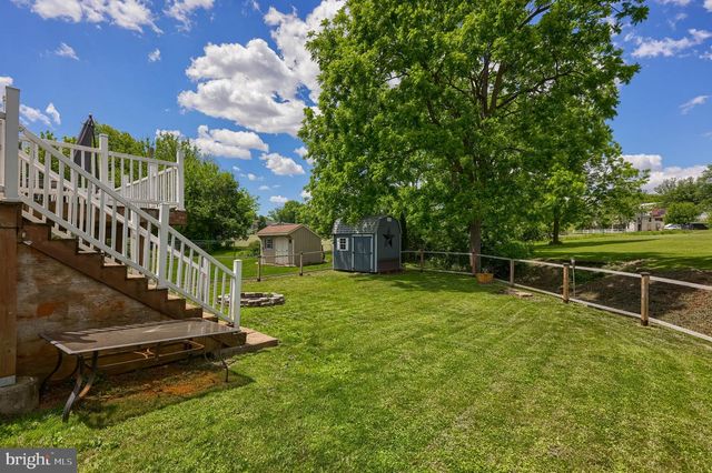 1070 HOLLY LN, Denver, PA 17517