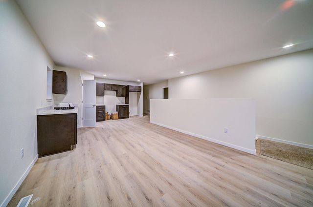 610 Wallgate Avenue, Waterloo, IA 50701