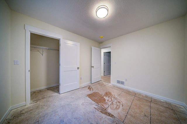 610 Wallgate Avenue, Waterloo, IA 50701