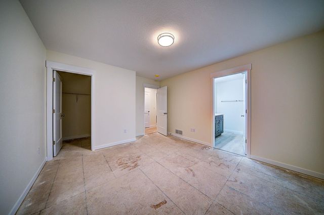 610 Wallgate Avenue, Waterloo, IA 50701