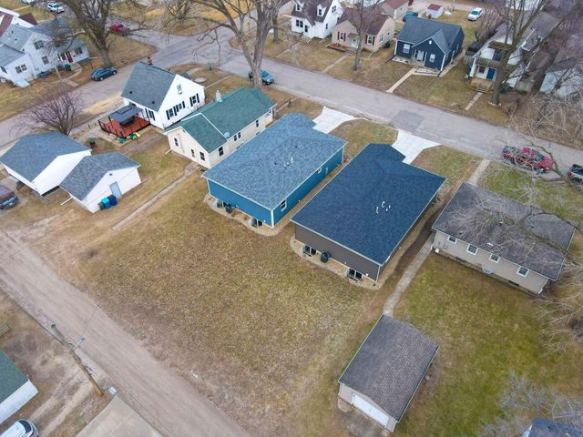 610 Wallgate Avenue, Waterloo, IA 50701
