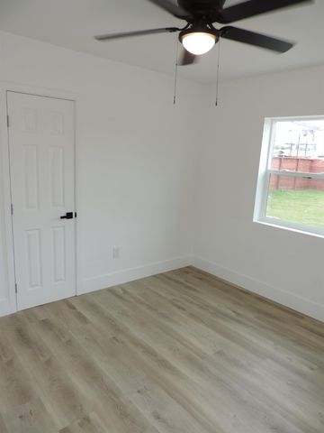 3777 E Olive Avenue, Fresno, CA 93702