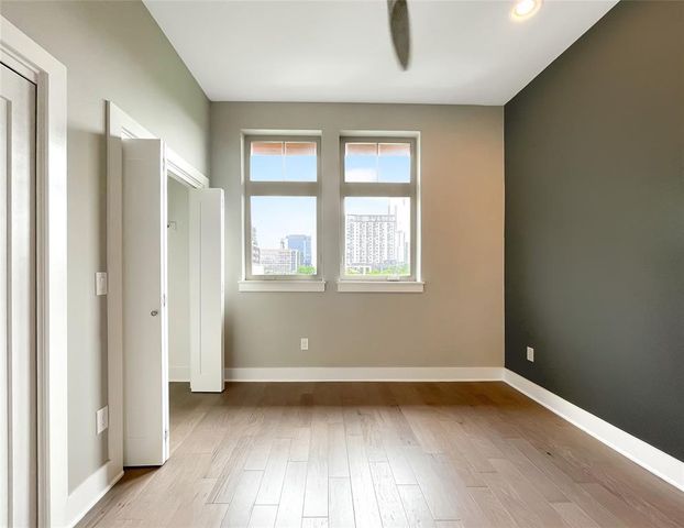 908 Nueces ST 42, Austin, TX 78701