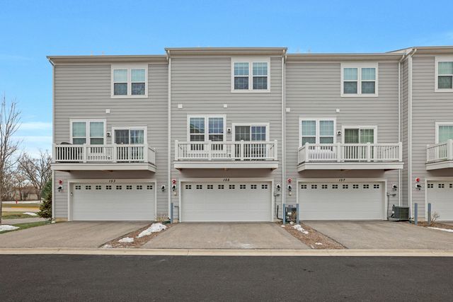 155 Canterbury Way, Lake Zurich, IL 60047