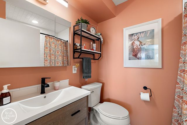 225 Riviera Drive 46, Saint Clair Shores, MI 48080