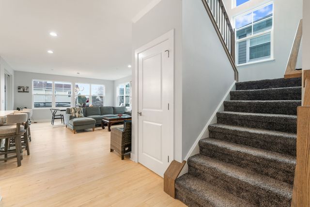 580 Francesca Lane, Roselle, IL 60172