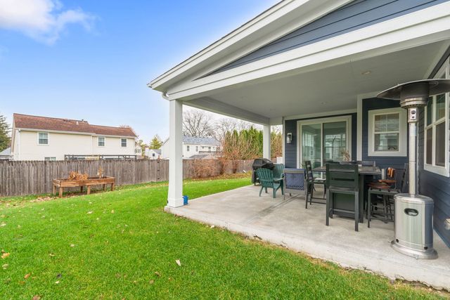 580 Francesca Lane, Roselle, IL 60172