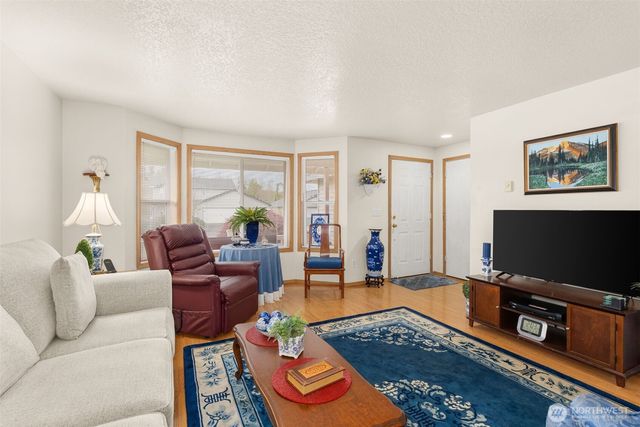 118 Rose Marie Dr, Chehalis, WA 98532