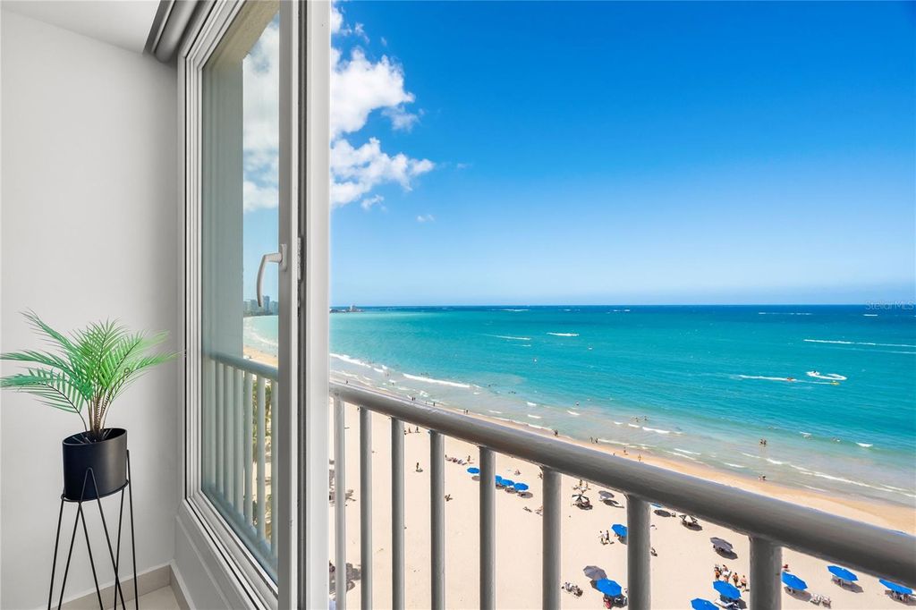 Image 8 of property listing at 5803 CALLE JOSÉ M. TARTAK 1204, Carolina, PR 00979