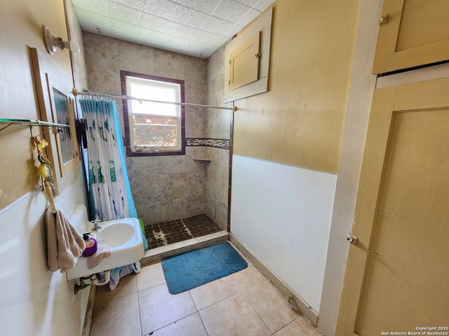 622 cedar, Seguin, TX 78155