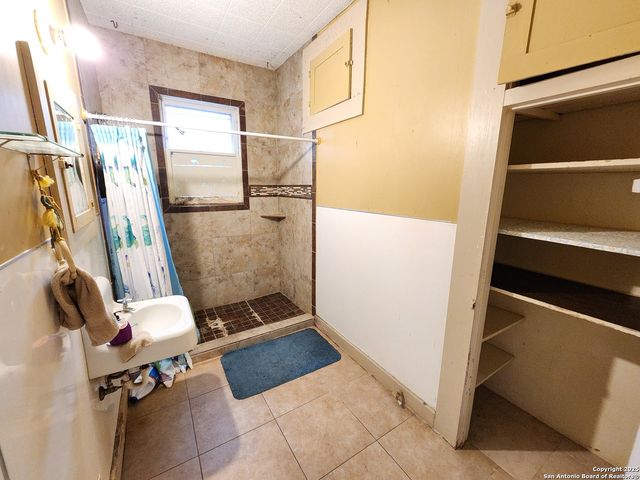 622 cedar, Seguin, TX 78155