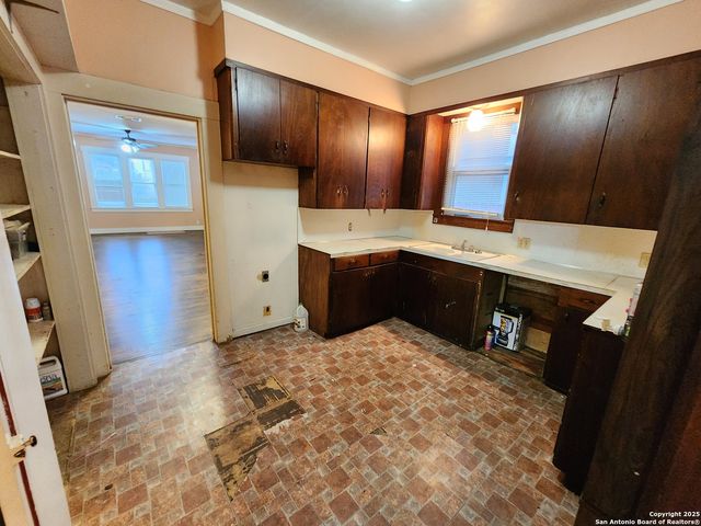 622 cedar, Seguin, TX 78155