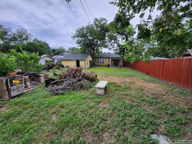 622 cedar, Seguin, TX 78155