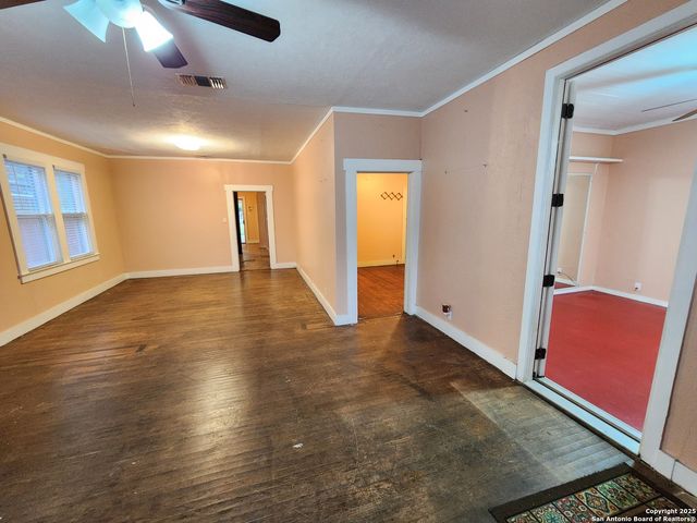 622 cedar, Seguin, TX 78155