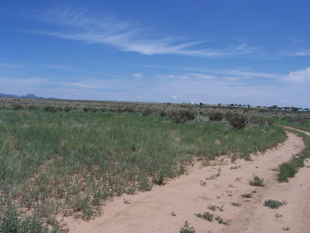 Hillcrest, Edgewood, NM 87015