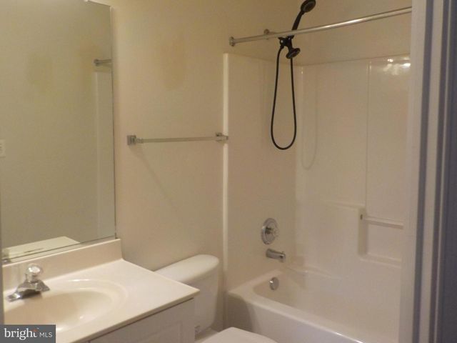 703 KINGS CREST DR, Stafford, VA 22554