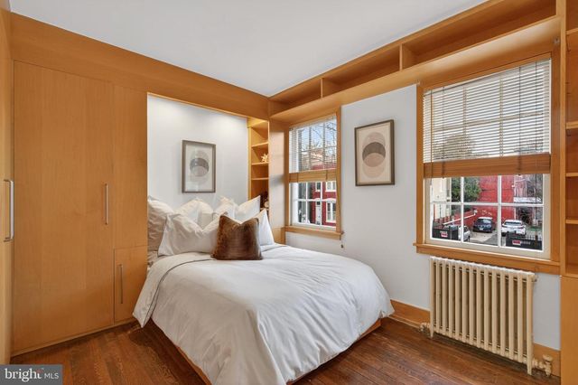 1610 33RD ST NW, Washington, DC 20007