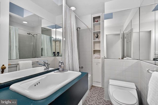 1610 33RD ST NW, Washington, DC 20007