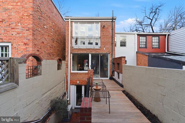 1610 33RD ST NW, Washington, DC 20007