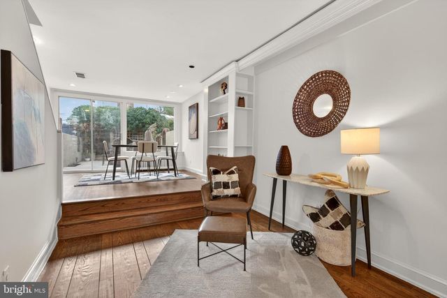 1610 33RD ST NW, Washington, DC 20007